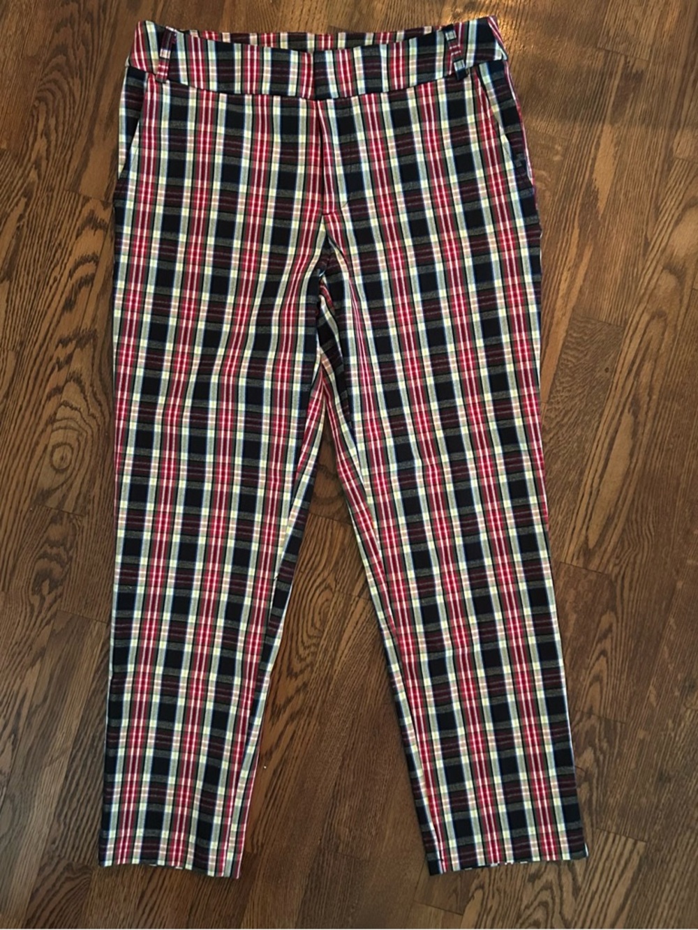 Women’s Red & Navy Plaid Stretch Size 8